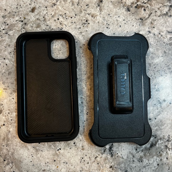 iPhone 10 Otter Box with holder - Picture 2 of 2